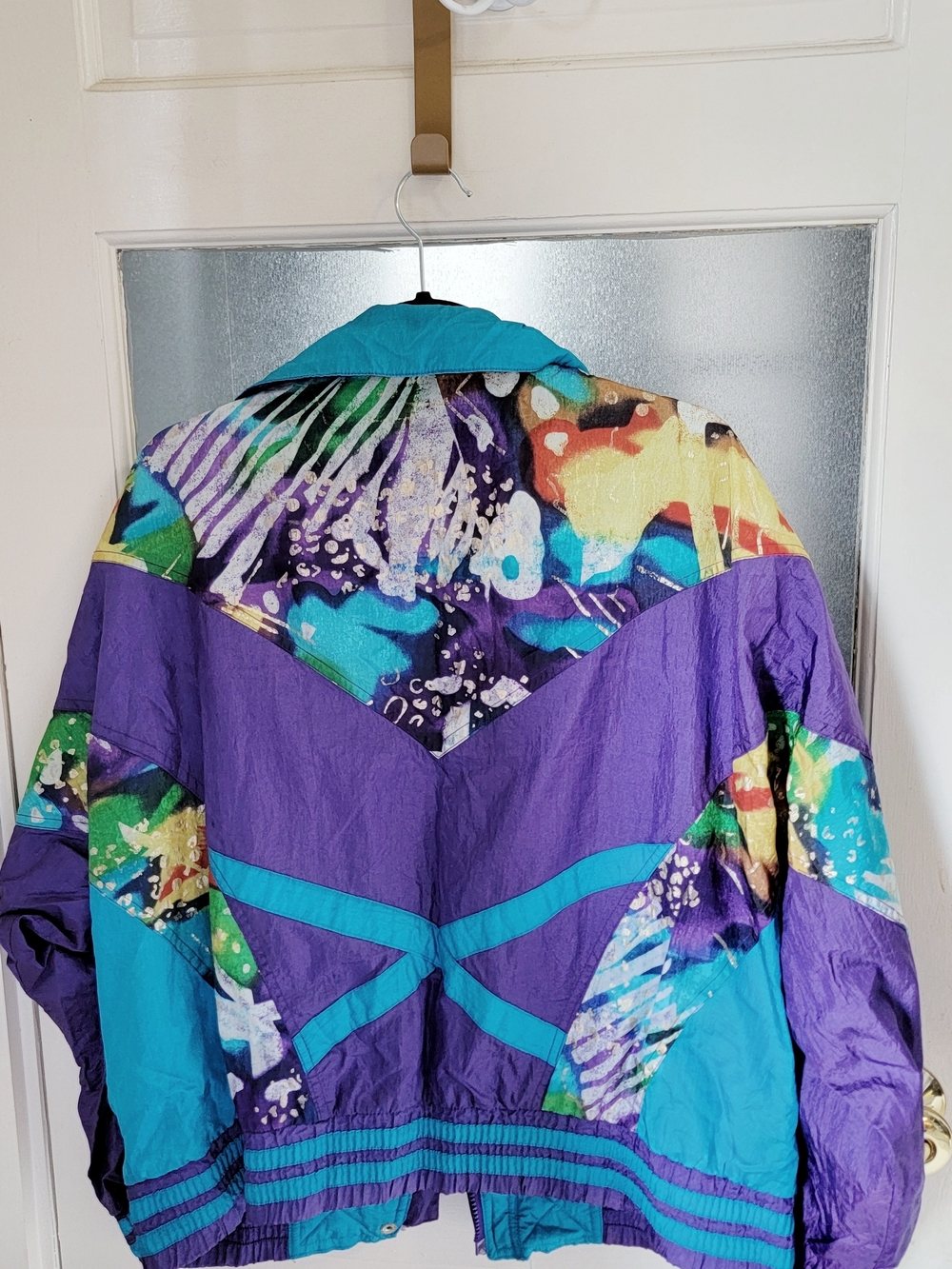 Funky Vintage Style Windbreaker - Picture 2 of 3